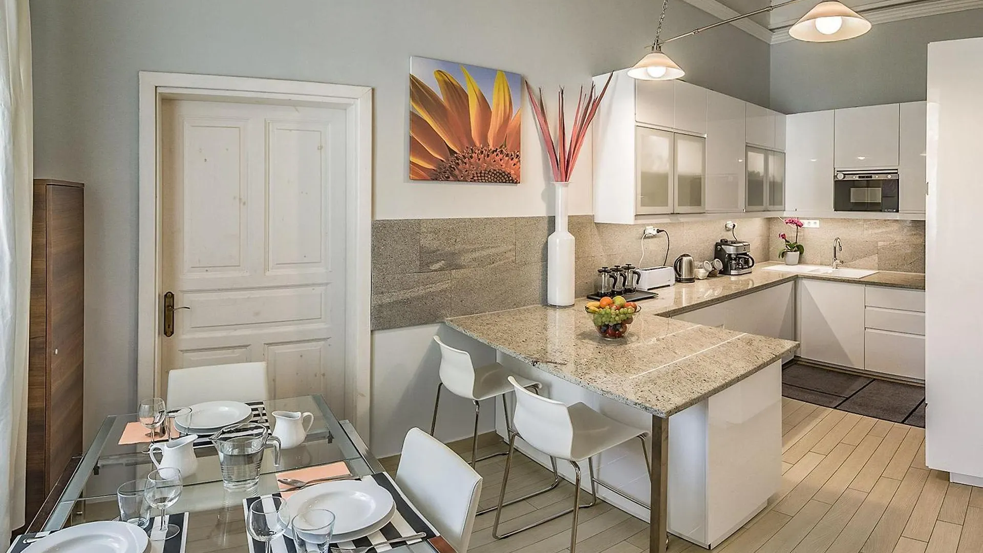 Apartment 4 Bedrooms 4 Bathrooms Luxury In Budapest Centre