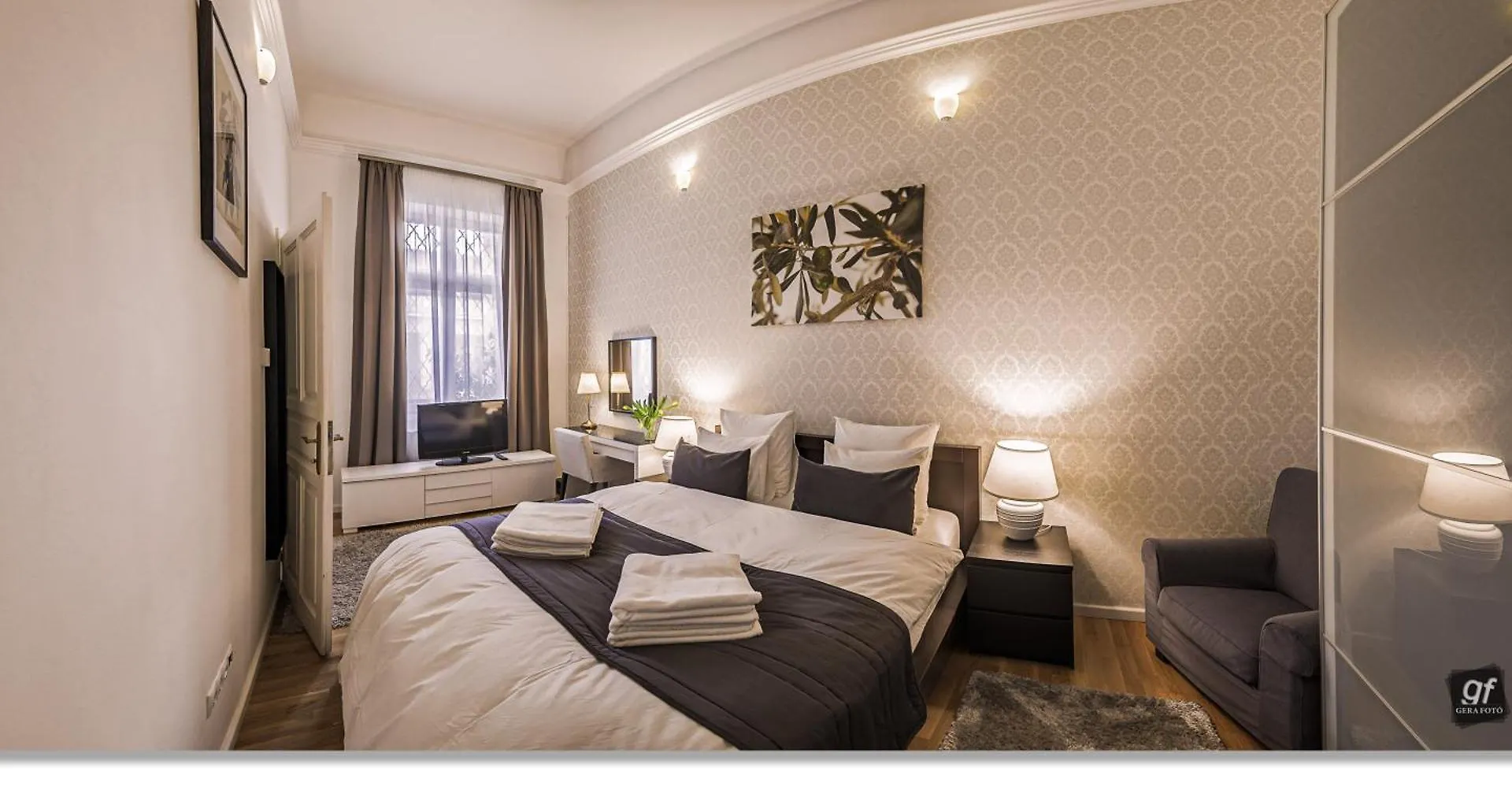 4 Bedrooms 4 Bathrooms Luxury In Budapest Centre 0*,  Hungary